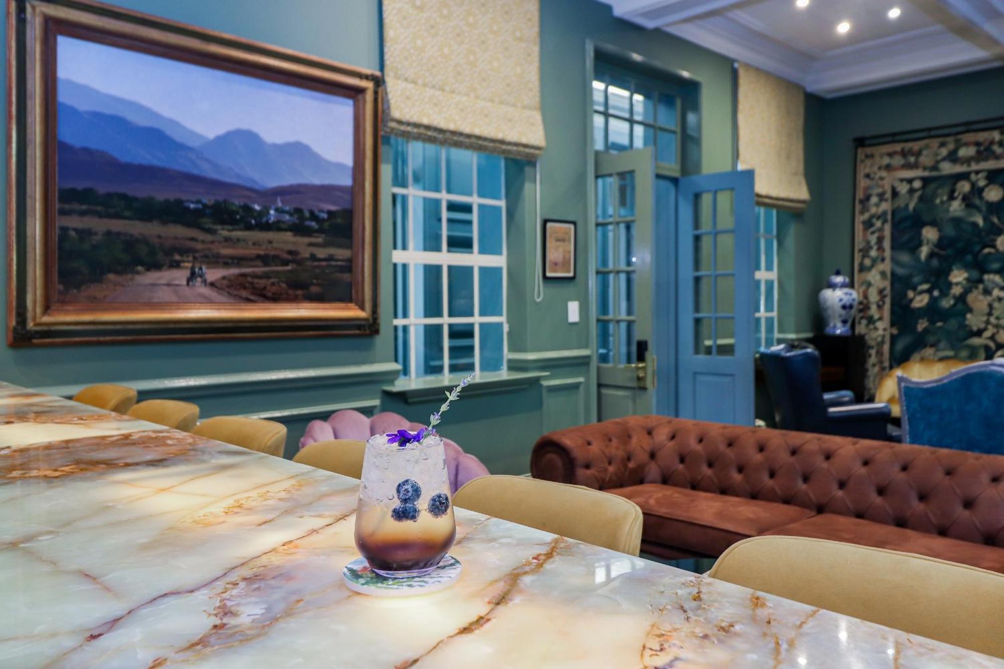 The Monarch Hotel Johannesburg Exterior photo
